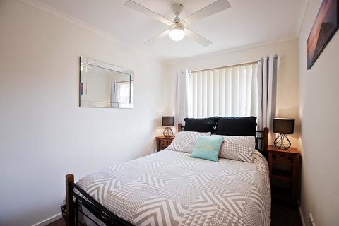 Sleepy Shackell - Echuca Moama Holiday Accommodation - Suburb Australia 3