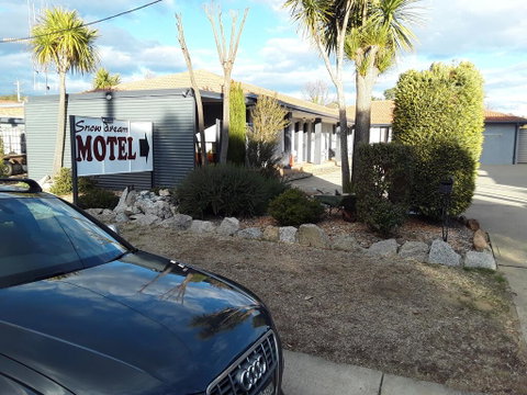 Snowdream Motel - Suburb Australia 3