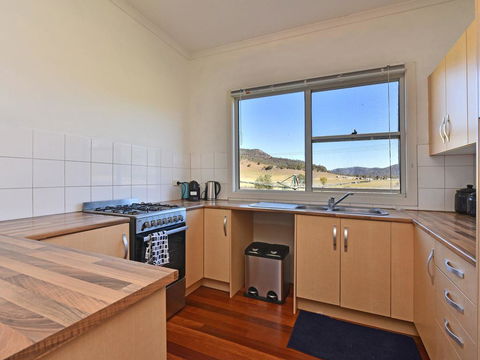 Somerville Wines Farmstay In Broke, Super Cute House On Working Farm. Walk For Miles. - Suburb Australia 2