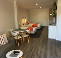 Sturt Motel - Suburb Australia