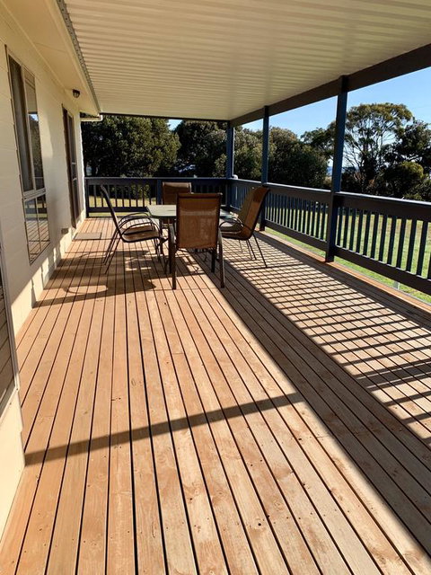 Sunny Brae - Suburb Australia 3