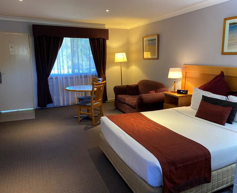 Sunseeker Motor Inn - Suburb Australia 1