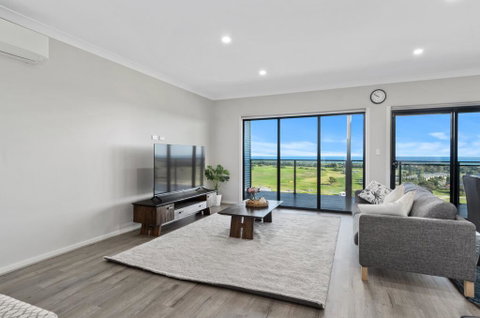Sunset Horizon At Lady Bay - 8 Huntingdale Drive - Suburb Australia 2