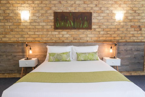 Sunshine Coast Motor Lodge - Suburb Australia 3
