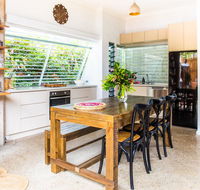 Sunworship Villas 3 and 4 - Suburb Australia