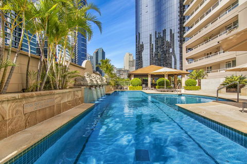 Super Convenient Apartment With Garden Views - Suburb Australia 2