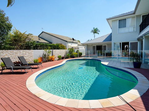 Super Sized Family Retreat With A Pool - Suburb Australia 0
