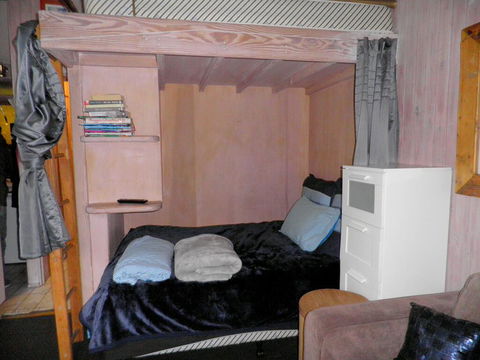 Super Value Thredbo STUDIO & Ante-Room Apartment - Suburb Australia 0
