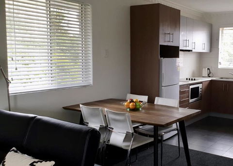 Superb 2 BR Apartment Minutes To CBD- Cen8 - Suburb Australia 1