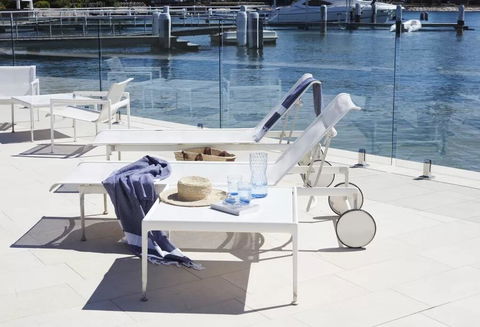 Superb 3 Bedroom, 2 Bathroom First Level Waterfront - Suburb Australia 2