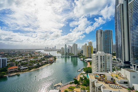 Superb Surfers Paradise Apartment - Top Location! - Suburb Australia 1