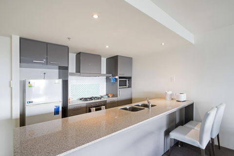Superb Surfers Paradise Apartment - Top Location! - Suburb Australia 2