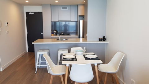 Supercar Fan's Dream - Track Side Apartment #1 - Suburb Australia 2