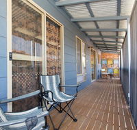 Surf and Sunsets Beach Holiday Home Mandurah - Suburb Australia