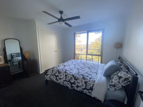 Surf Beach Holiday - Suburb Australia 1