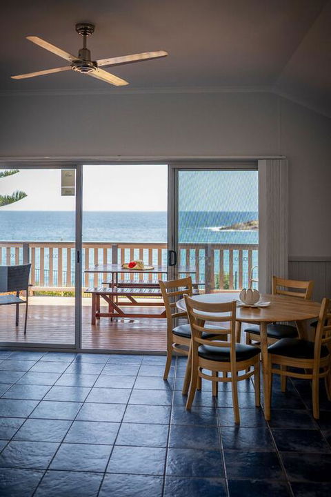 Surf Beach Holiday Park - Suburb Australia 3