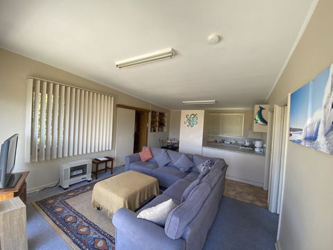 Surf Beach Sanctuary - Suburb Australia 2