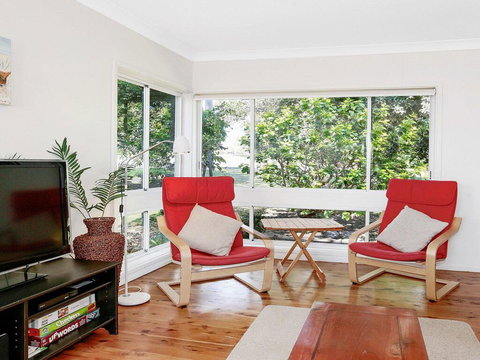 Surf Beach Views - Quiet Position, Close To Beach - Suburb Australia 0