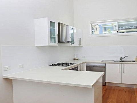 Surf Mist - Contemporary Seaside Duplex - Suburb Australia 3