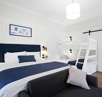 Surfaris Retreat - Suburb Australia