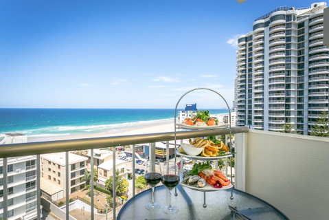 Surfers Beachside Holiday Apartments - Suburb Australia 0