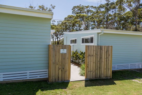 Surfside Cudmirrah Beach - Suburb Australia 3