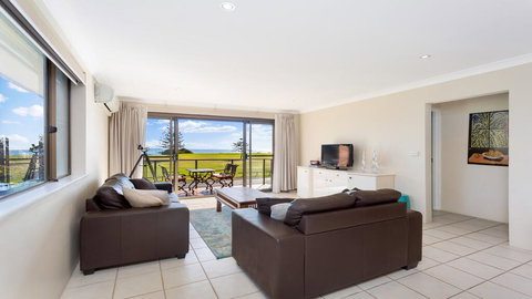 Surfspray 3 - Pebbly Beach - Suburb Australia 0