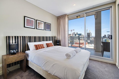 Swainson At Embassy - Suburb Australia 2