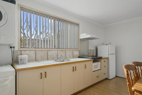 SWANSEA VILLAS - Suburb Australia 3