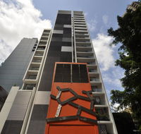 Sydney 1 Bed Modern Self Contained Apartment 402ALB - Suburb Australia