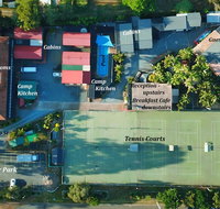T's Resort  Motel - Suburb Australia