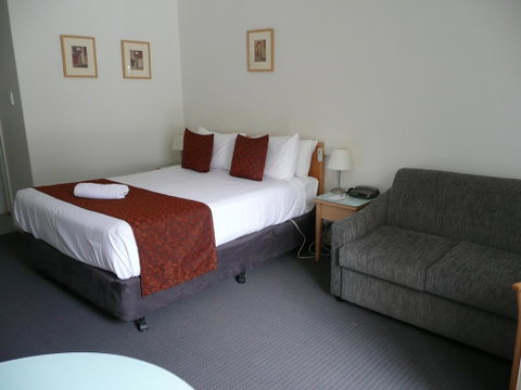 Taft Motor Inn - Suburb Australia 1