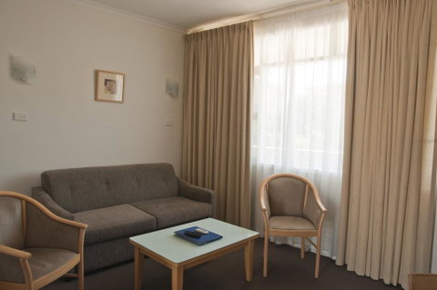 Taft Motor Inn - Suburb Australia 2