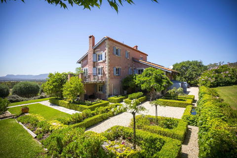 Talits Vineyard Estate - Suburb Australia 0