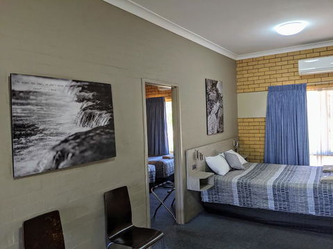 Tallarook Motor Inn - Suburb Australia 1