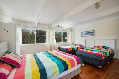 Tallwood Ave 77 Mollymook - Suburb Australia 1