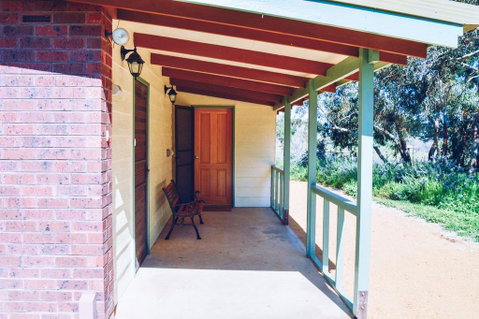 Tamu Barossa - Suburb Australia 1
