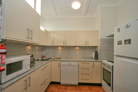 Tanderra 16/28 Park Road - Suburb Australia 2