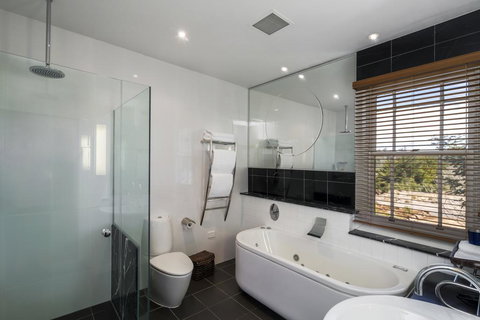 Tarraleah Lodge - Suburb Australia 3