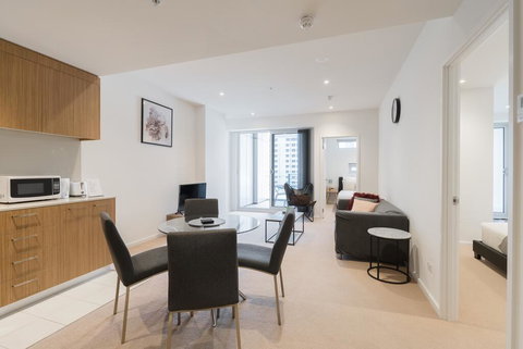 Tasha's Apartments On Morphett - Suburb Australia 2