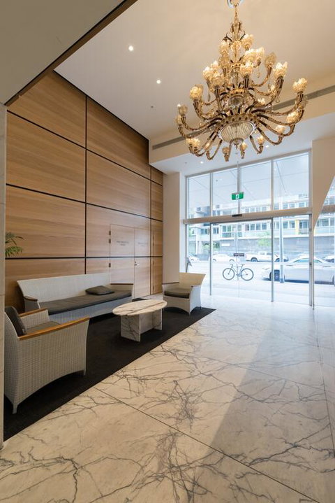 Tasha's Apartments On Morphett - Suburb Australia 3