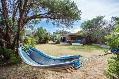Tasman Surf House - So Close To The Beach - Suburb Australia 0