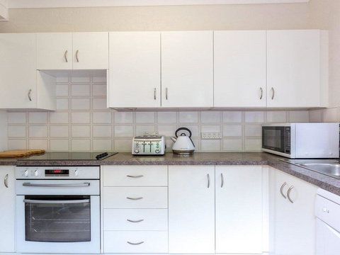 Tehidy Townhouse - Suburb Australia 2