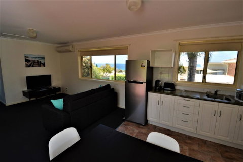 Telopea Cottage - Suburb Australia 2