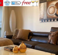 TERRACE LUX FULLY AIR 2 CAR FREE NETFLIX WIFI WINE - Suburb Australia