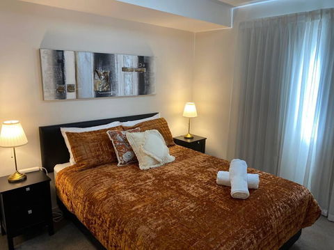 TERRACE LUX FULLY AIR 2 CAR FREE NETFLIX WIFI WINE - Suburb Australia 2
