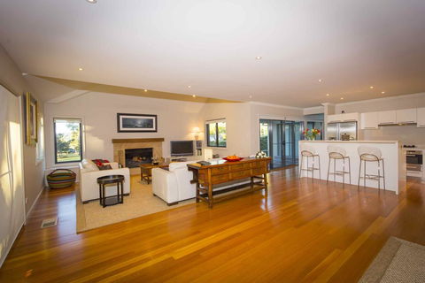 The Arthouse - Suburb Australia 1