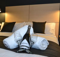 The Astor Suites - Suburb Australia