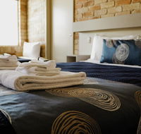 The Australian Hotel Motel - Suburb Australia