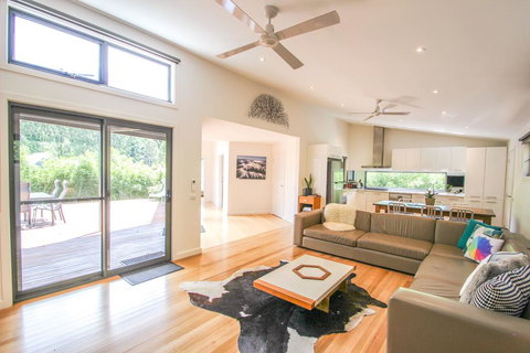 The Base One - Suburb Australia 0